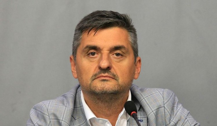 Кирил Добрев в Гълъбово: Вотът на недоверие мина успешно, преди да е започнал
