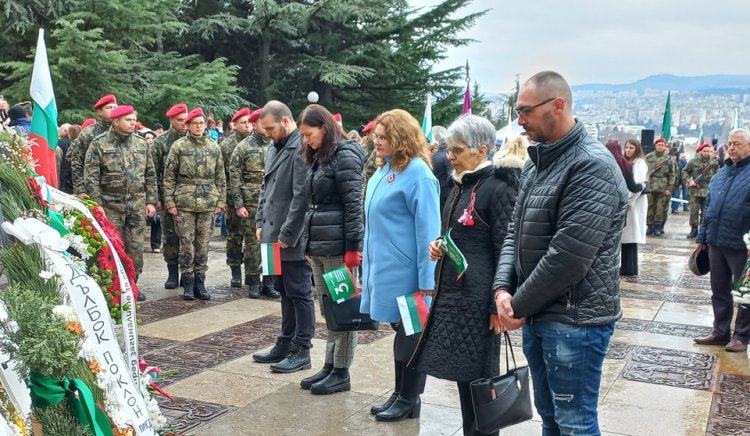 От БСП-Стара Загора се включиха в паметното шествие на 300-метровата национална светиня до Самарското знаме